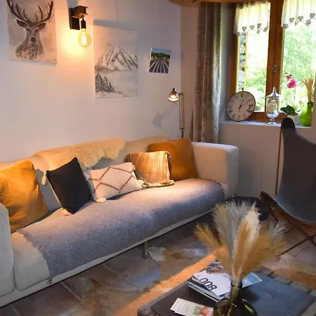La Cle Des Bois Bed & Breakfast