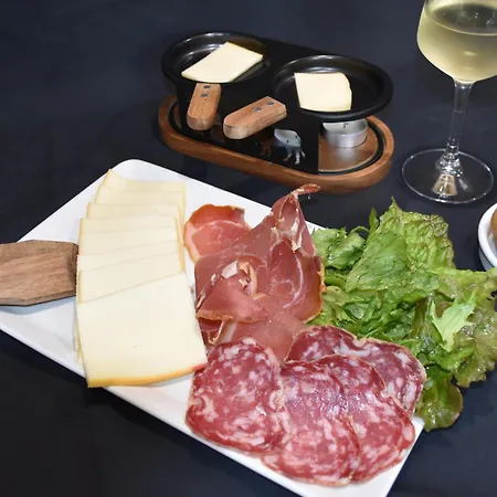 La Cle Des Bois Bed & Breakfast Le Bourg-dʼOisans