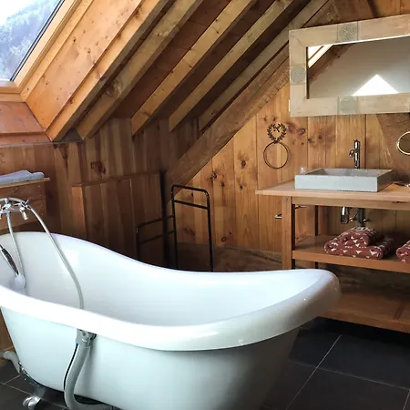 Bed and breakfast La Clé Des Bois Le Bourg-dʼOisans