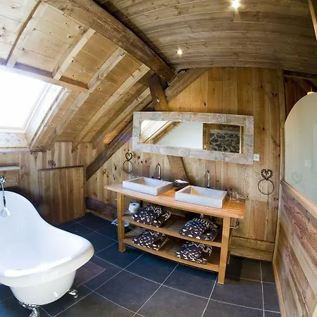 La Clé Des Bois Bed and breakfast