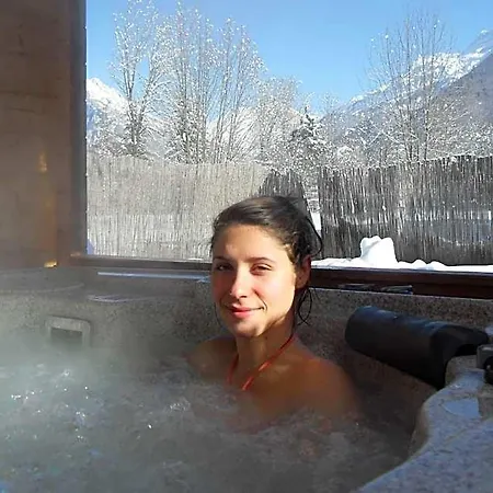 La Cle Des Bois Bed & Breakfast